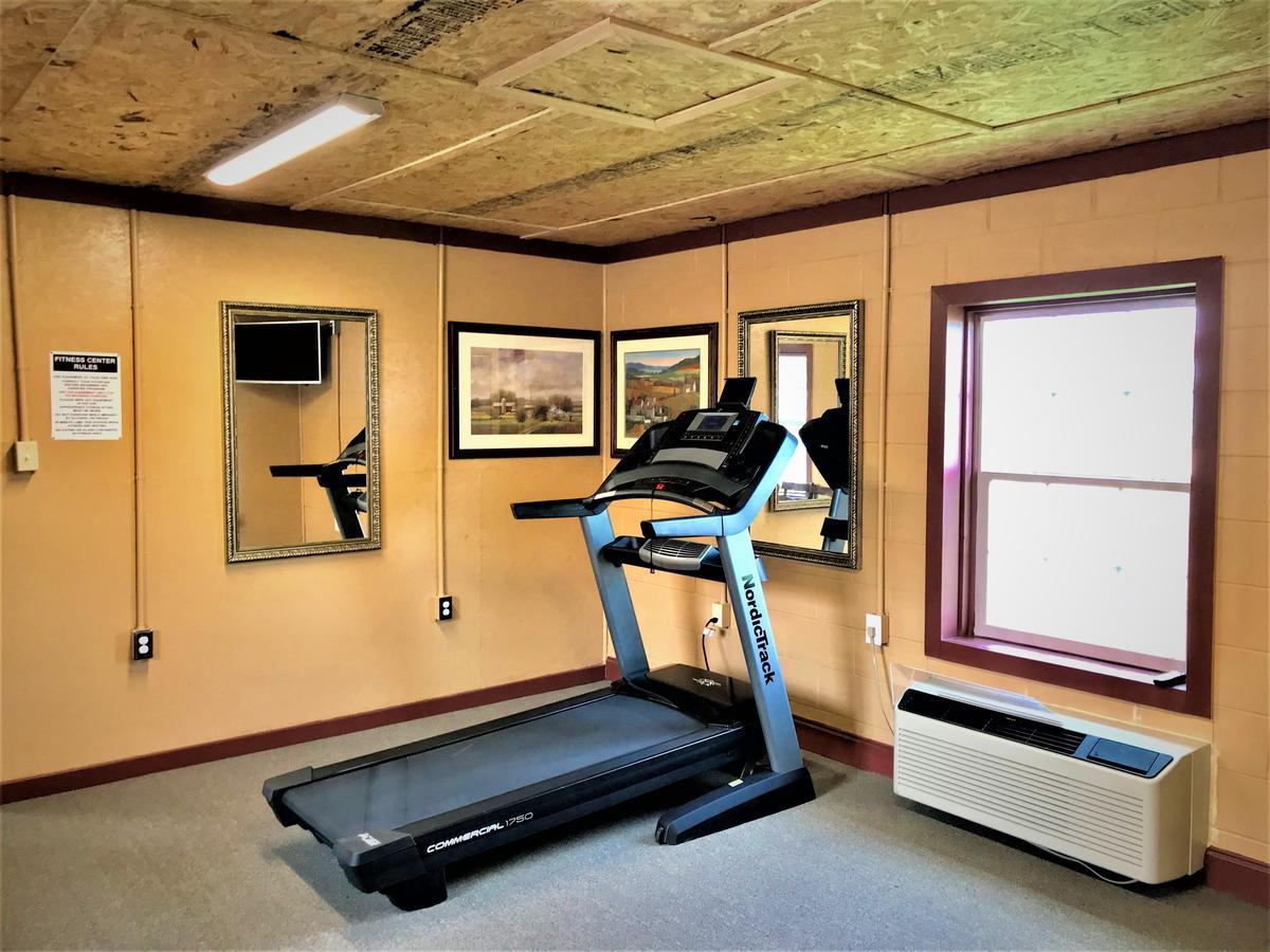 Star Plus Inn & Suites Selmer エクステリア 写真