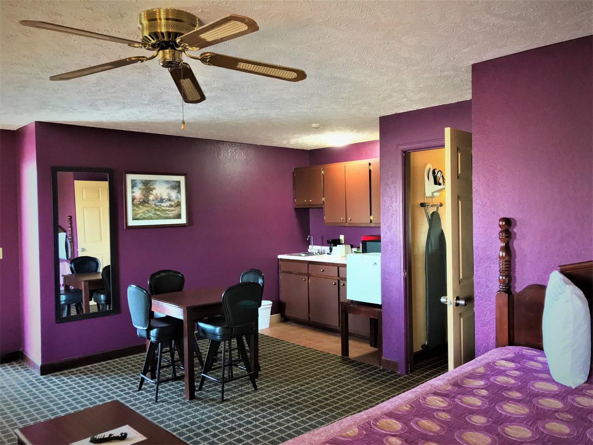 Star Plus Inn & Suites Selmer エクステリア 写真
