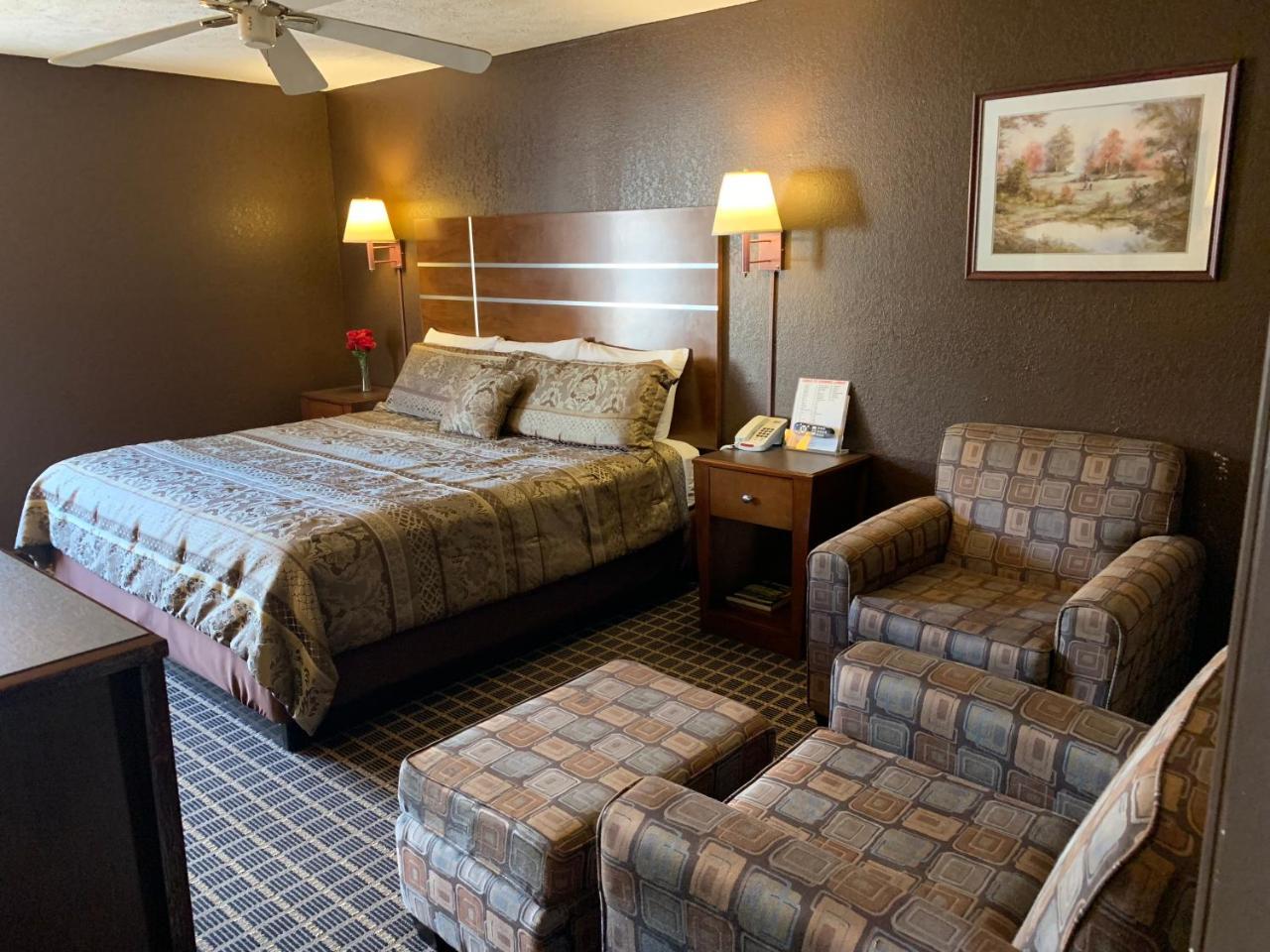 Star Plus Inn & Suites Selmer エクステリア 写真
