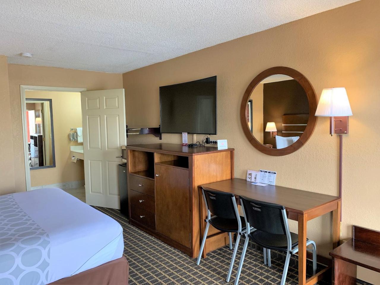 Star Plus Inn & Suites Selmer エクステリア 写真