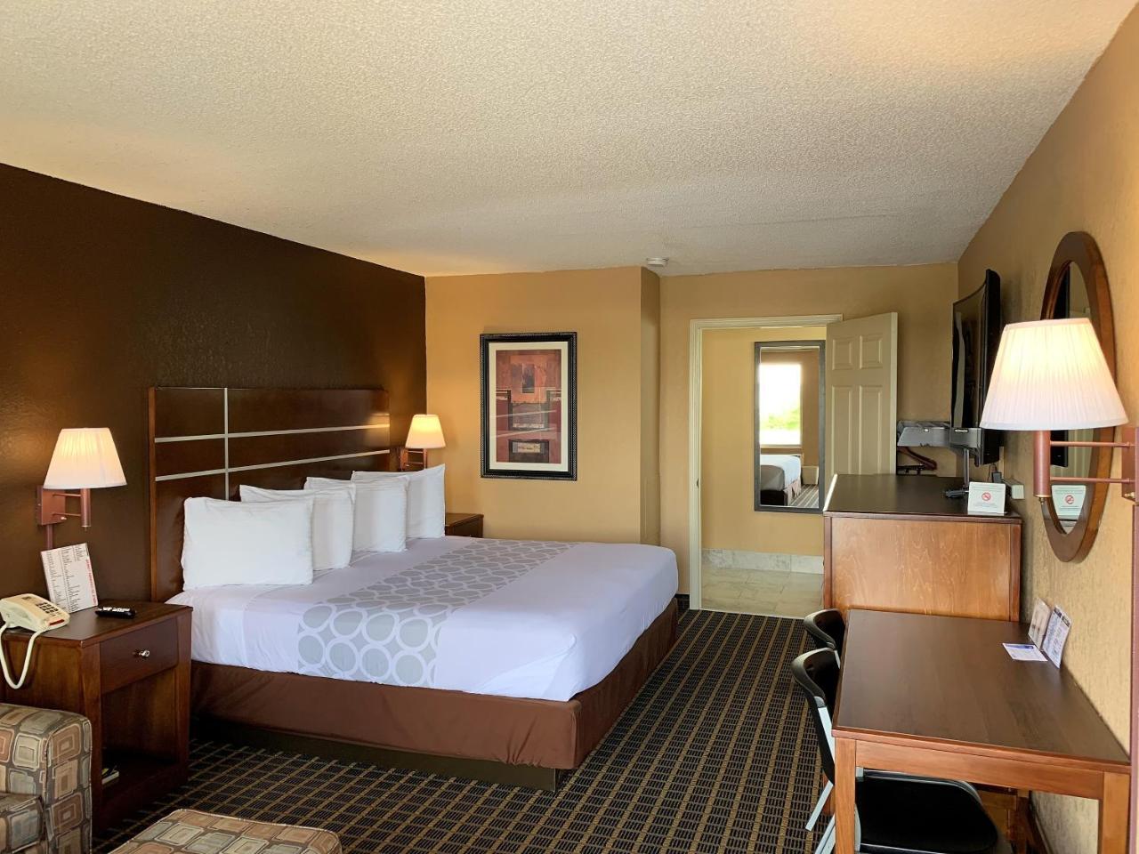 Star Plus Inn & Suites Selmer エクステリア 写真