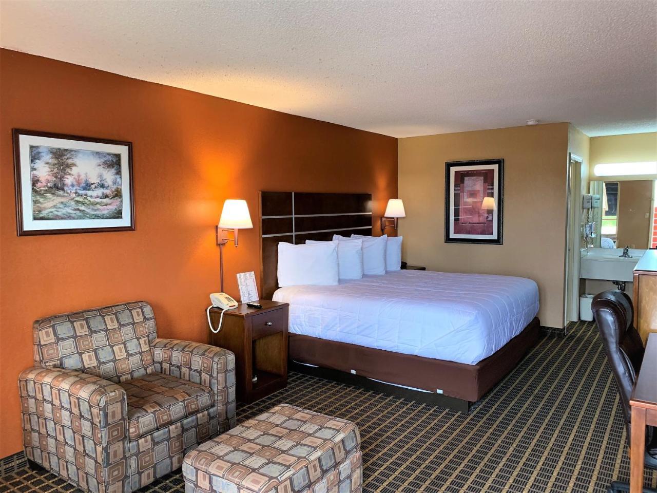 Star Plus Inn & Suites Selmer エクステリア 写真