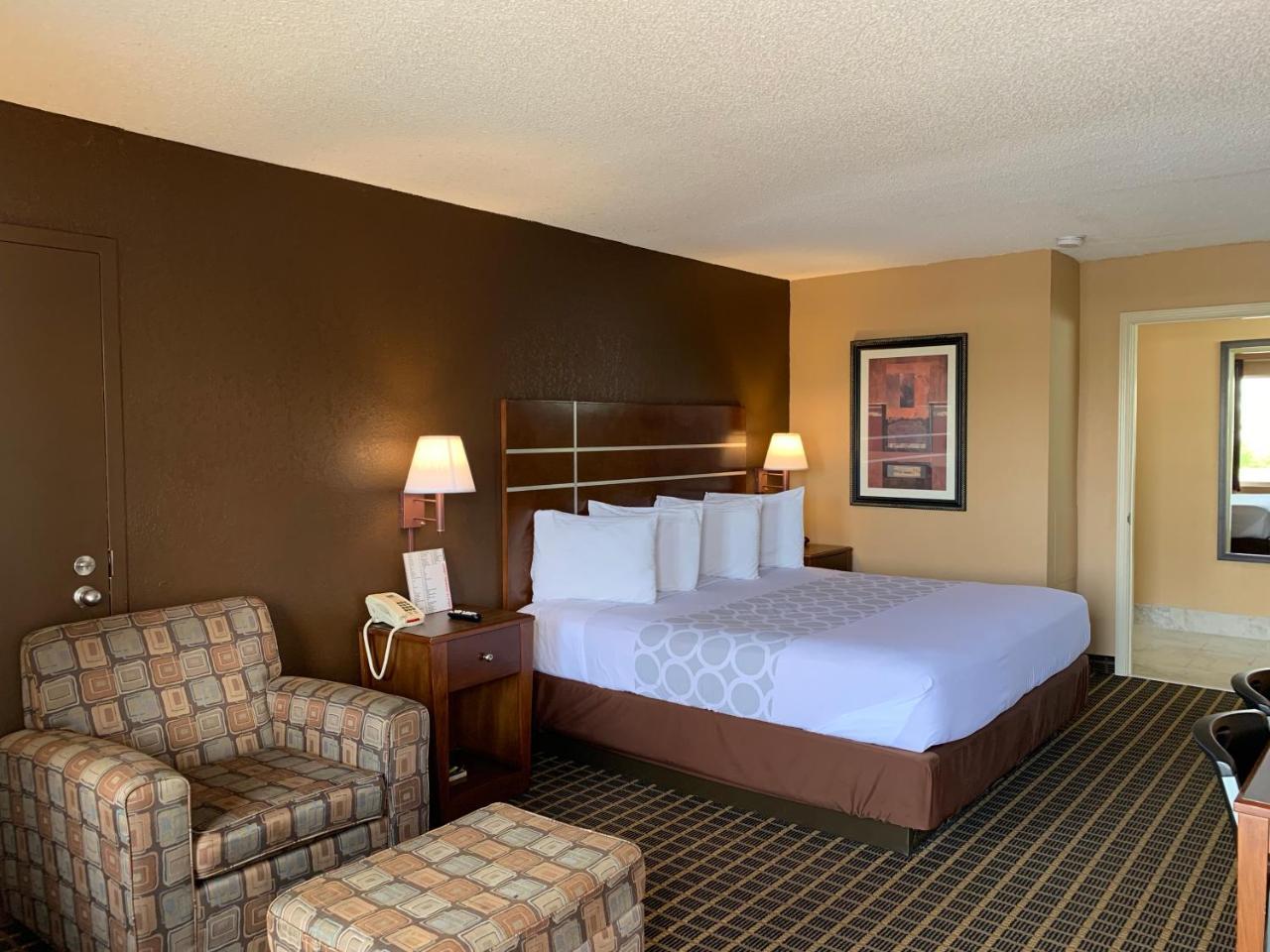 Star Plus Inn & Suites Selmer エクステリア 写真