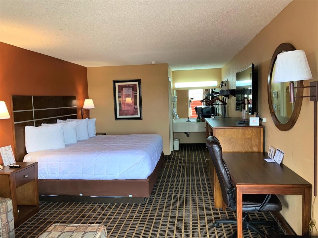 Star Plus Inn & Suites Selmer エクステリア 写真