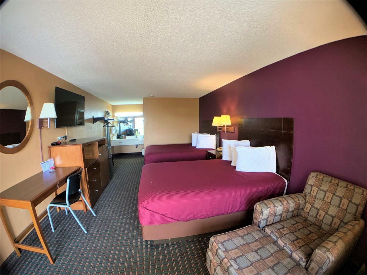 Star Plus Inn & Suites Selmer エクステリア 写真